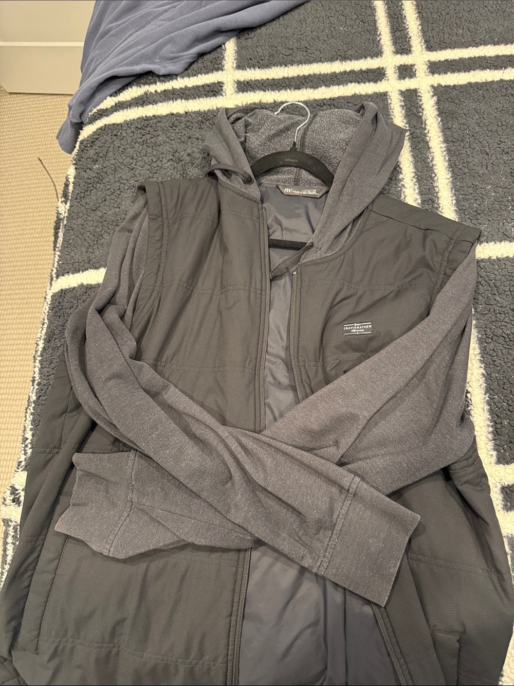 Travis Mathew sweatshirt